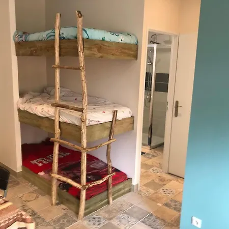 Chalet A Clermont-creans Avec Piscine Partagee