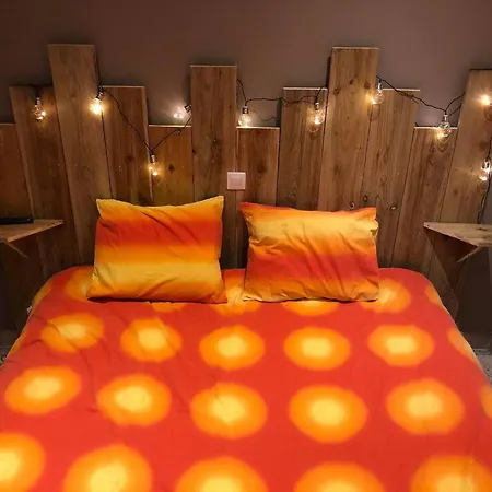 A Clermont-creans Avec Piscine Partagee Chalet