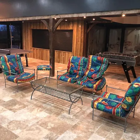 à Clermont-créans Avec Piscine Partagée * La Flèche