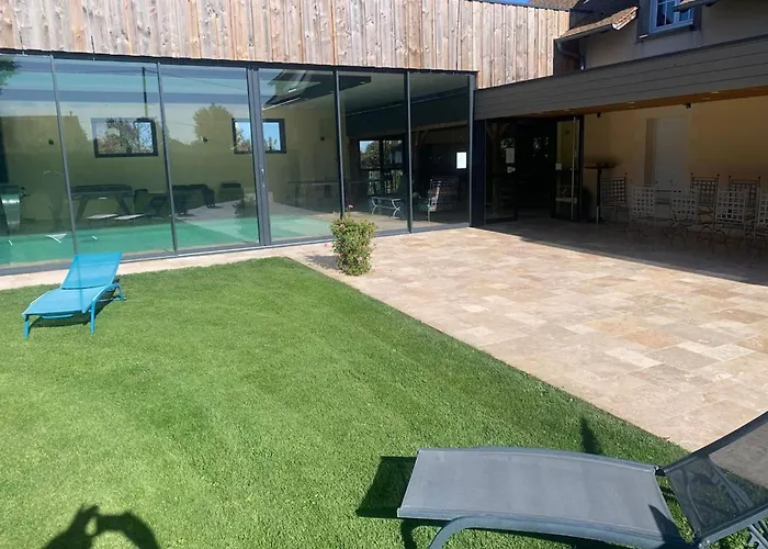 A Clermont-creans Avec Piscine Partagee * La Flèche