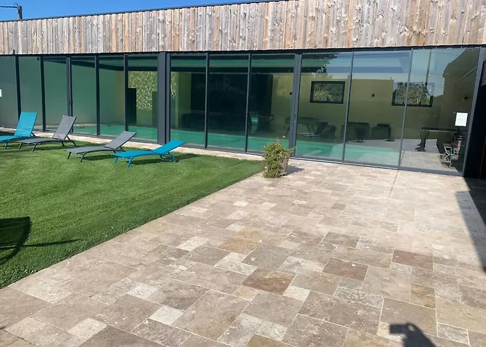 Alpstuga A Clermont-creans Avec Piscine Partagee