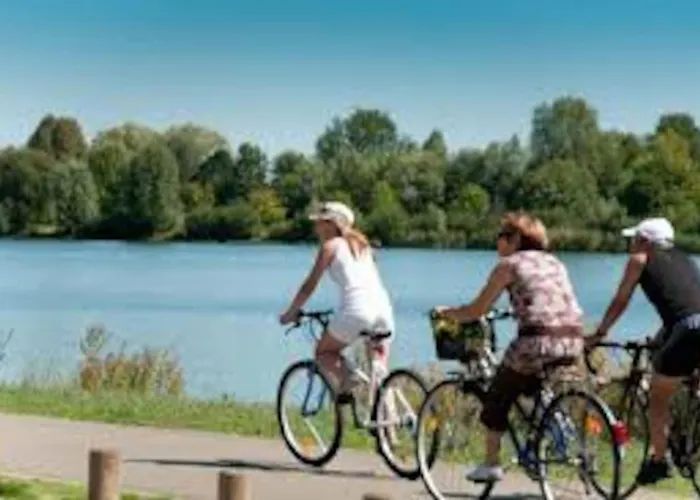 Alpstuga A Clermont-creans Avec Piscine Partagee