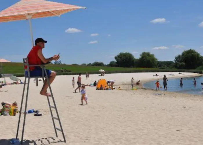 Alpstuga A Clermont-creans Avec Piscine Partagee *