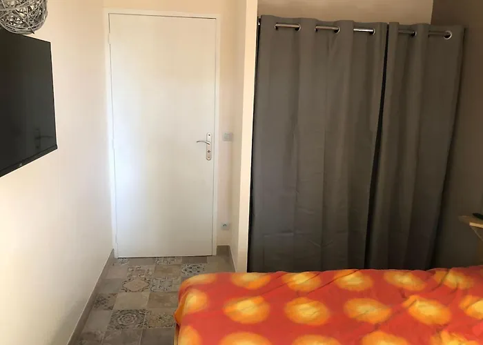 Alpstuga A Clermont-creans Avec Piscine Partagee *